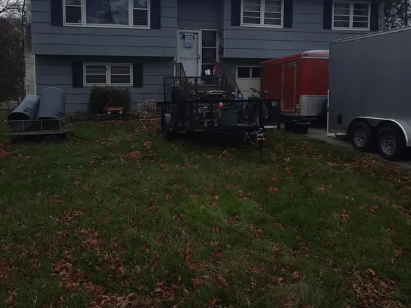 14 Bellmore Drive, Poughkeepsie, NY 12603