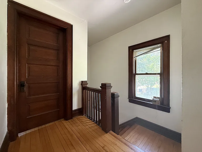 1008 W Huron St — Photo 12