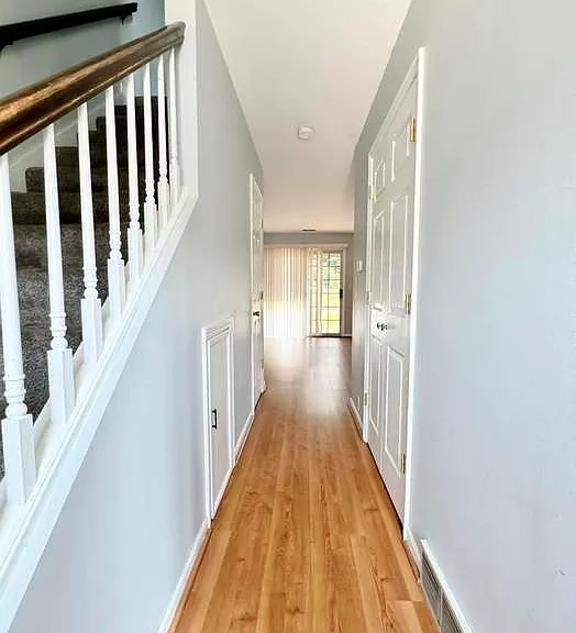 1 Sycamore Row — Photo 2
