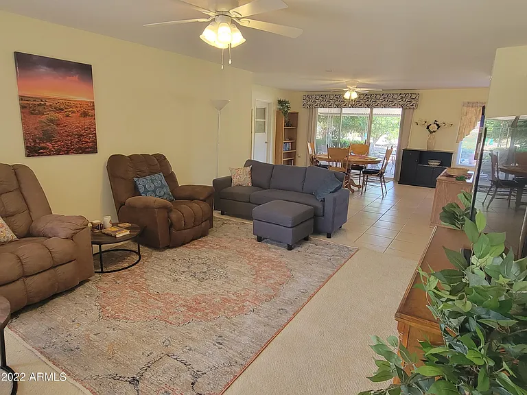 9714 W Hawthorn Ct — Photo 4