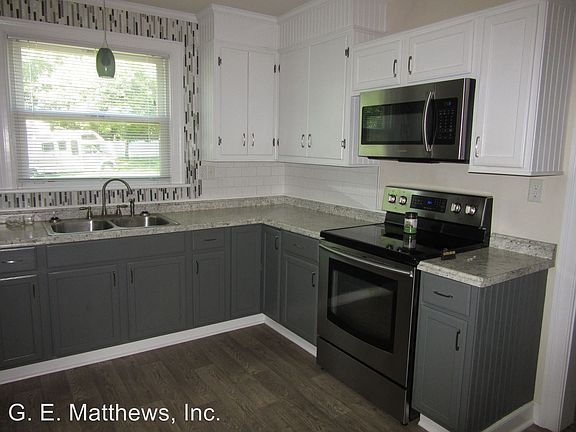 3rd image of 4023 West Dr