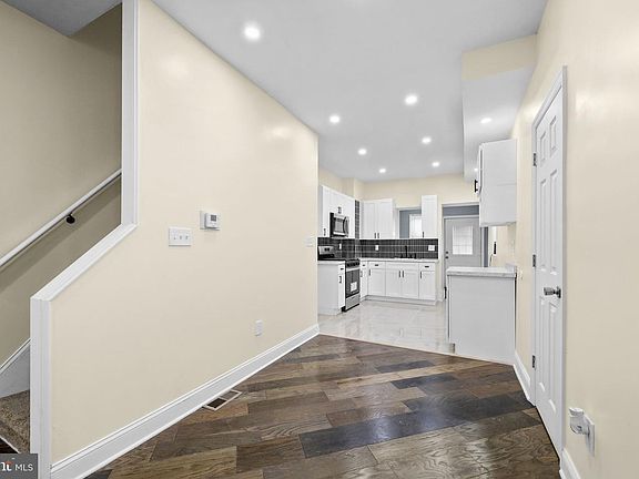 4th image of 1018 Ramona Gonzalez St