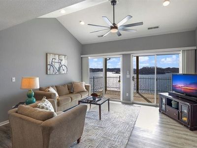 704 E Harbour Towne Dr #704, Lake Ozark, MO, 65049