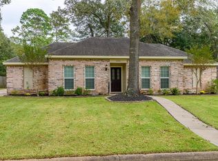 15922 Spinnaker Dr, Crosby, TX 77532