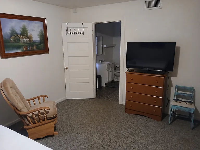 558 Dameron Dr #B — Photo 12