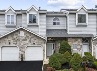 4 Lee Lee Ln, Old Bridge Twp., NJ 08879