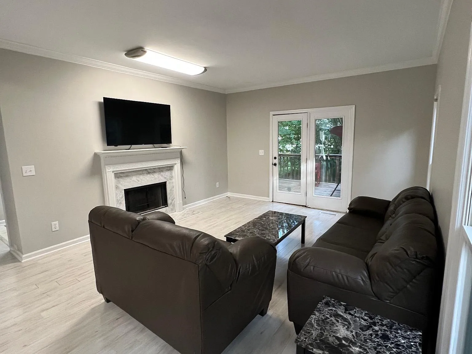 3 bed, 2.5 bath, 1850 sqft, $3,445 — Photo 2