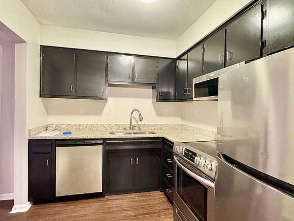 2nd image of 163 Lakeshore Dr #L14
