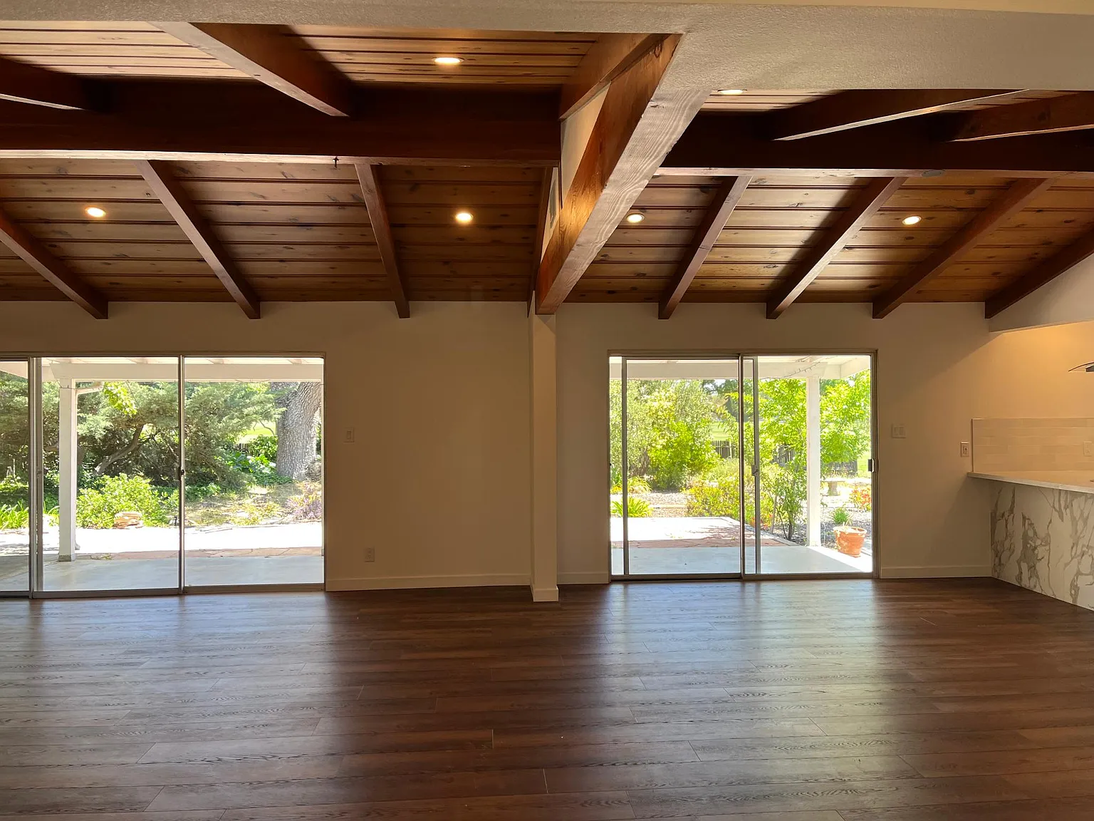 3 bed, 1849 sqft, $3,450 — Photo 4