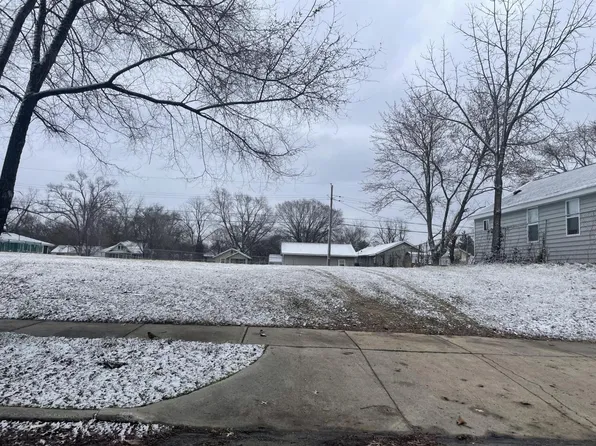 1214 Fremont St, South Bend, IN 46628