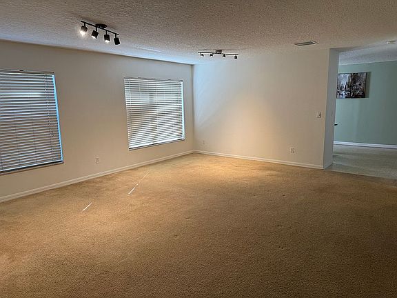 5th image of 124 Windrose Dr