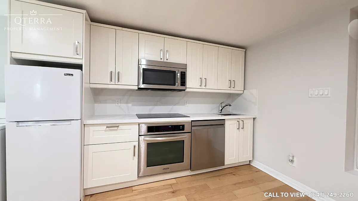 Building Photo - 105 Chatsworth Dr #A