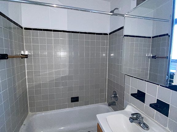5th image of 14220 84th Dr APT 4K