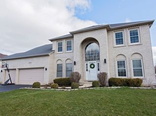 16400 S Hidden River Cir, Plainfield, IL 60586