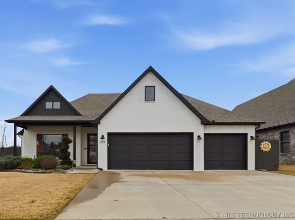 809 E Edgewater Pl, Broken Arrow, OK 74012