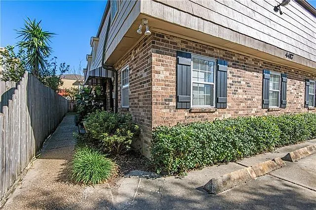 2 bed, 1.5 bath, 1100 sqft, $1,450 — Photo 3