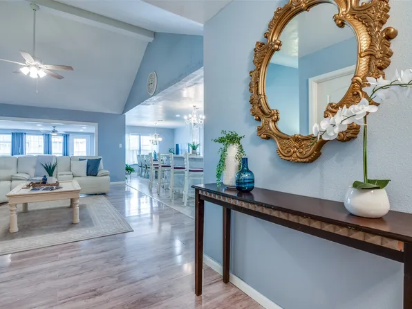 136 Presidents Way, Venus, TX 76084