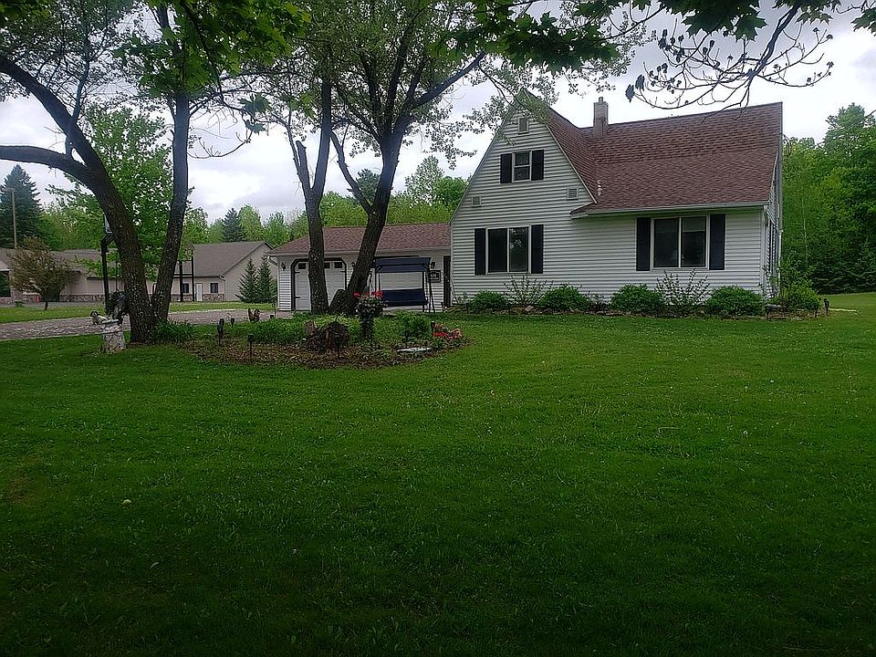 136 Bissell St White Lake Wi