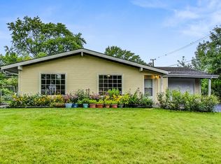 3342 Fairlawn Dr, Glenview, IL