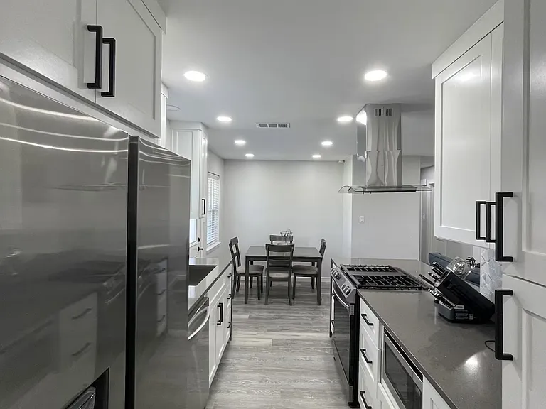 507 Parker Cir — Photo 12