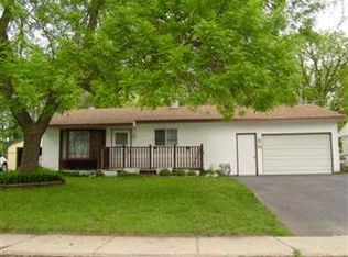 75 Sparrow Rd, Carpentersvle, IL 60110