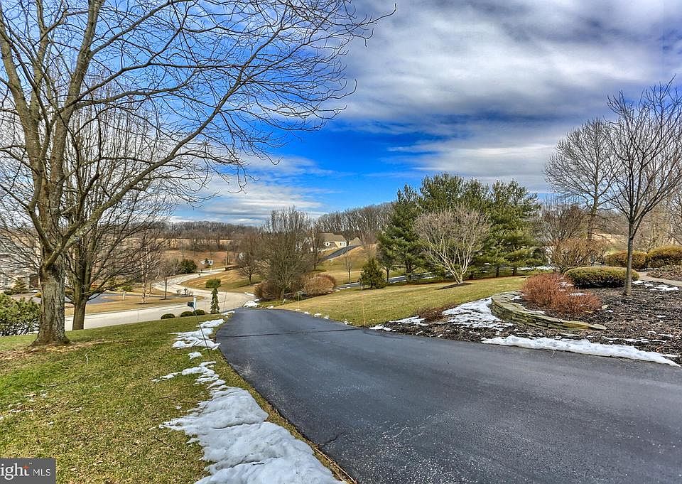 2825 Deer Chase Ln, York, PA 17403 Zillow