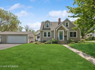 415 W Willow St, Arlington Heights, IL 60004