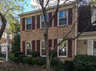 5027 Domain Pl, Alexandria, VA 22311