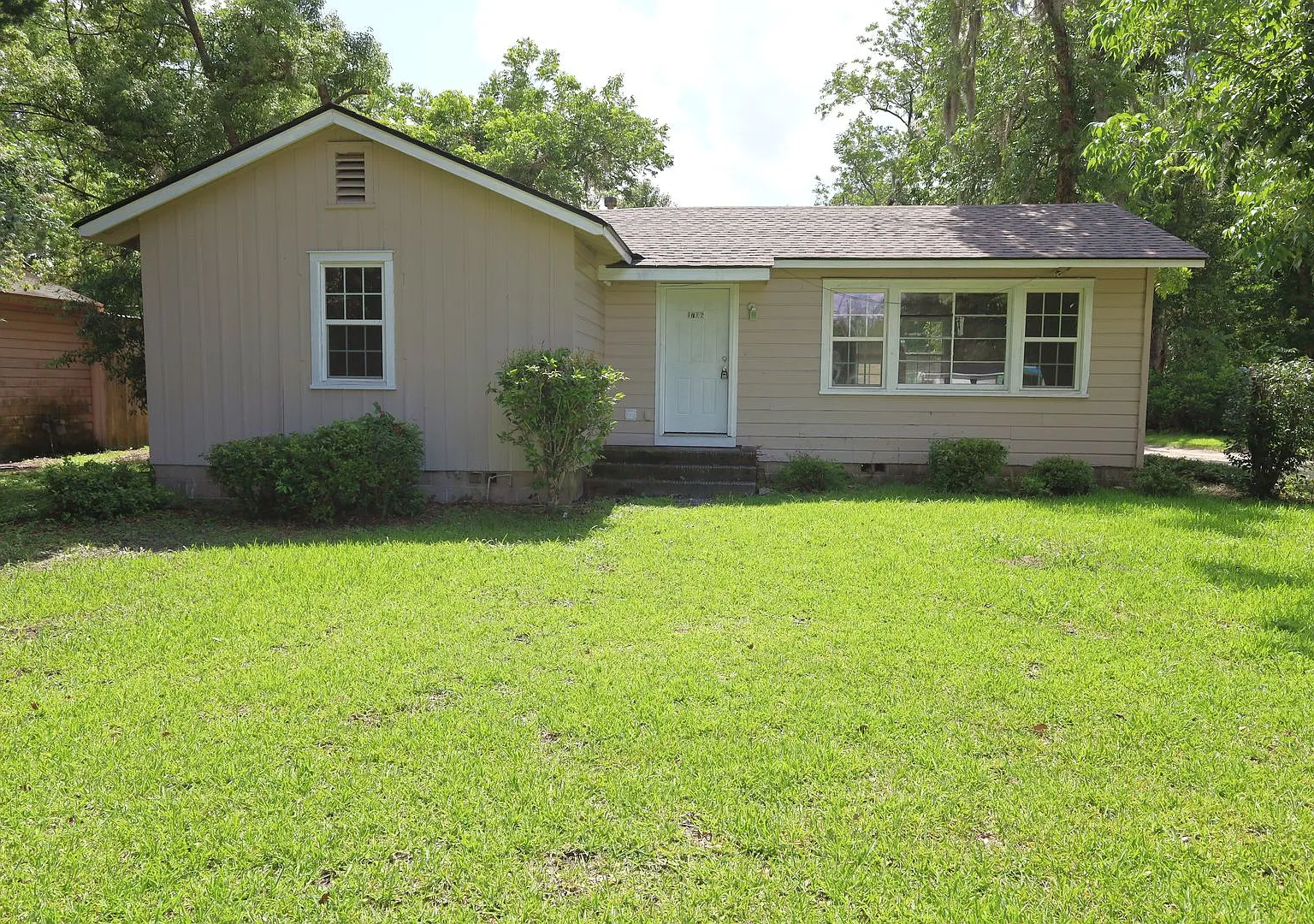 1706 N Lee St — Photo 1