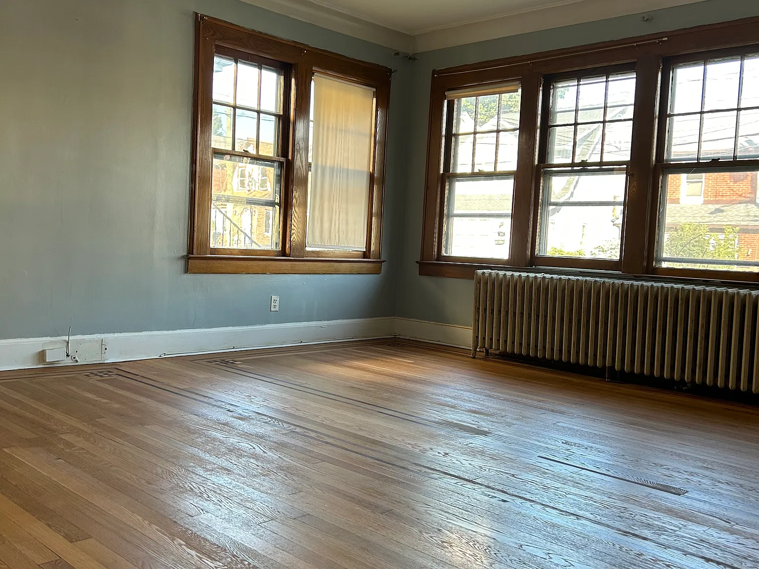 3 bed, 2256 sqft, $3,300 — Photo 3