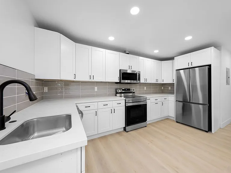 954 23rd St Apartments | Golden Hill Near Downtown & Balboa Park — Photo 1