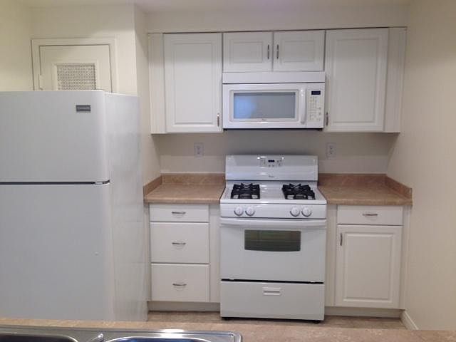 2nd image of 224 S Ditmar St APT 1B