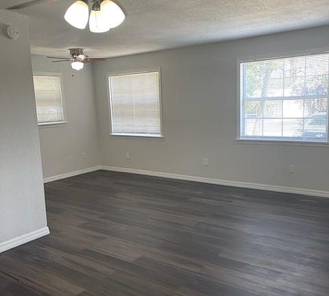 3rd image of 1586 Montgomery Ave