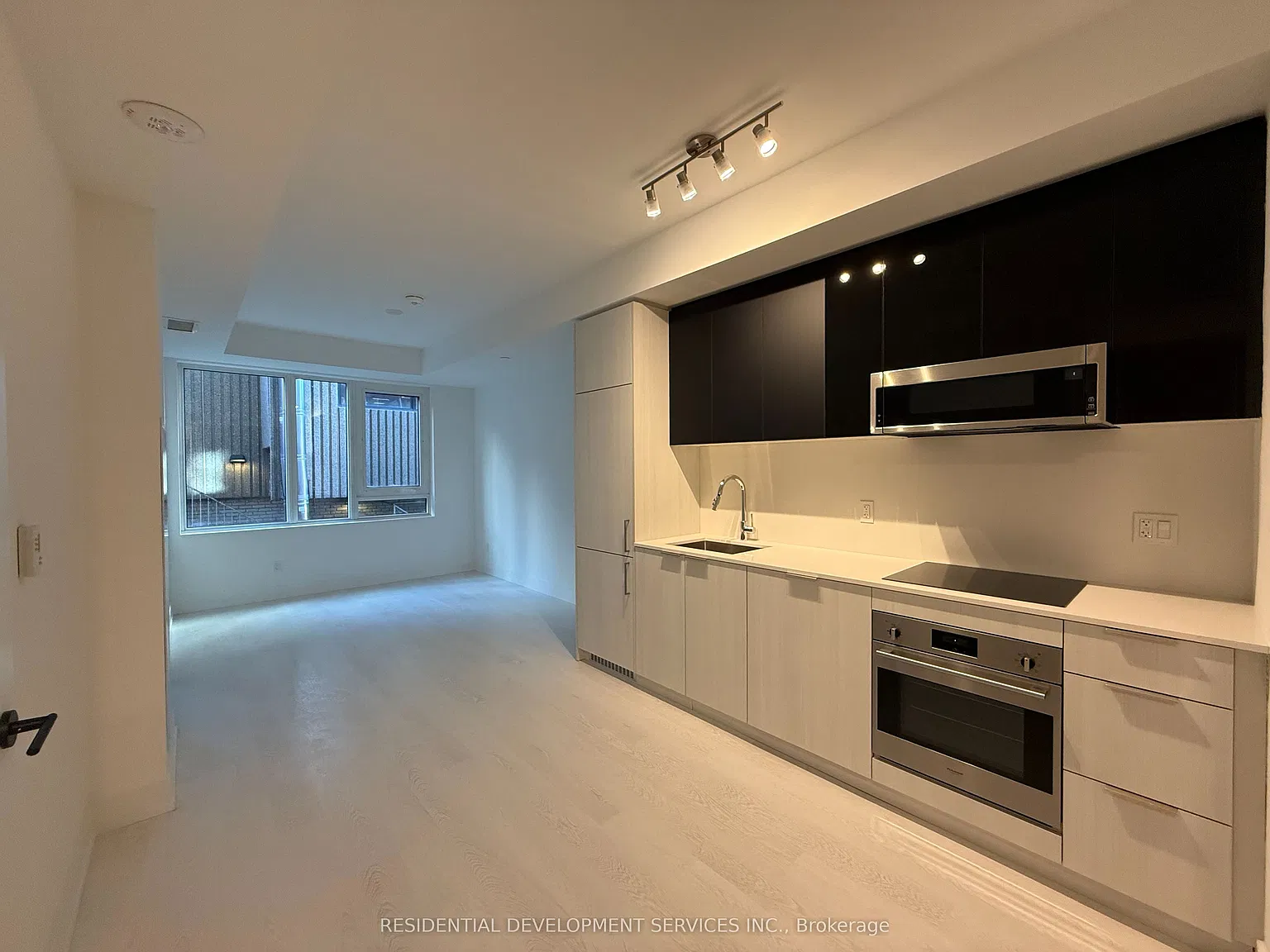 JAC Condos — Photo 2