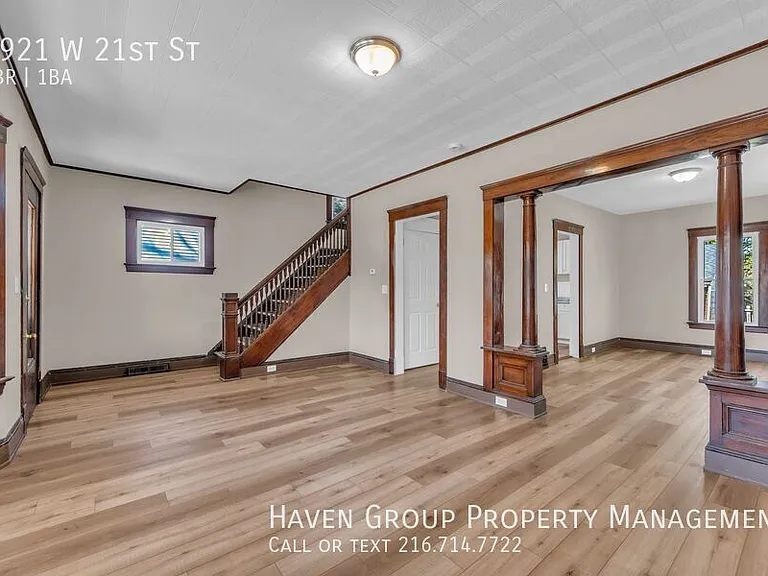 3921 W 21st St — Photo 5