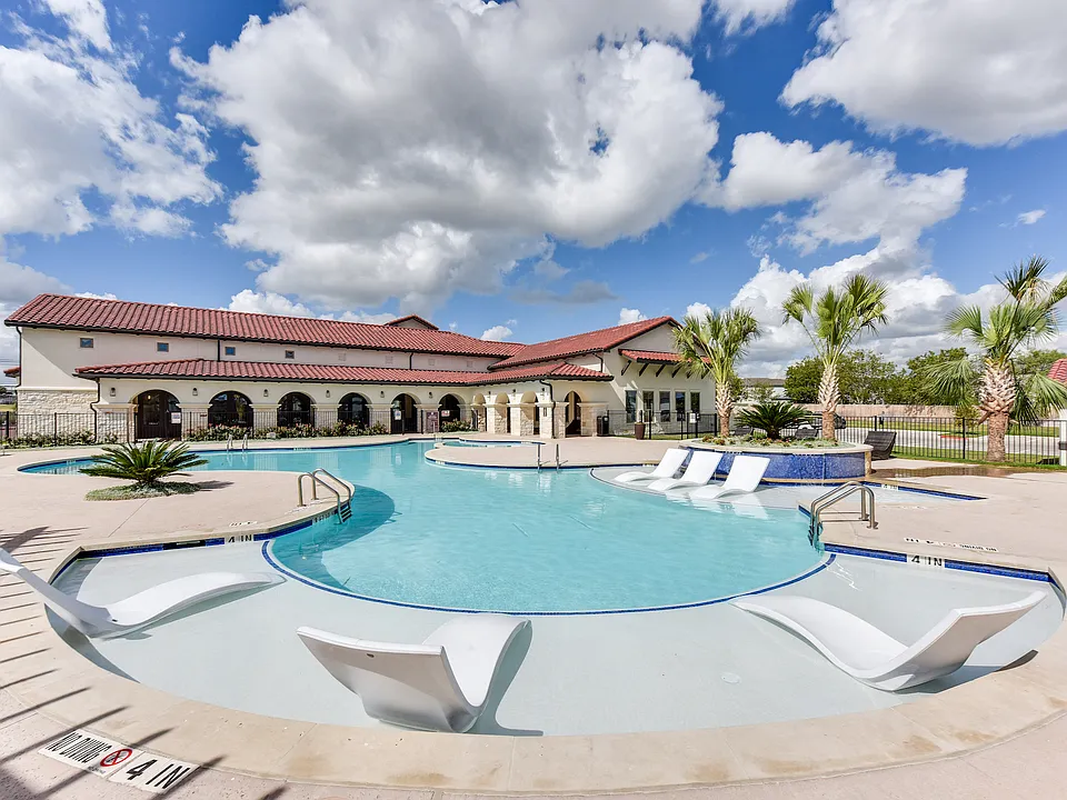 Resort-Style Pool