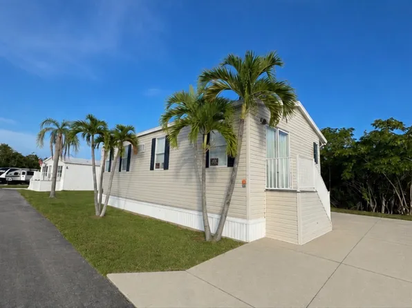 867 Arapaho Trl, Fort Myers Beach, FL 33931