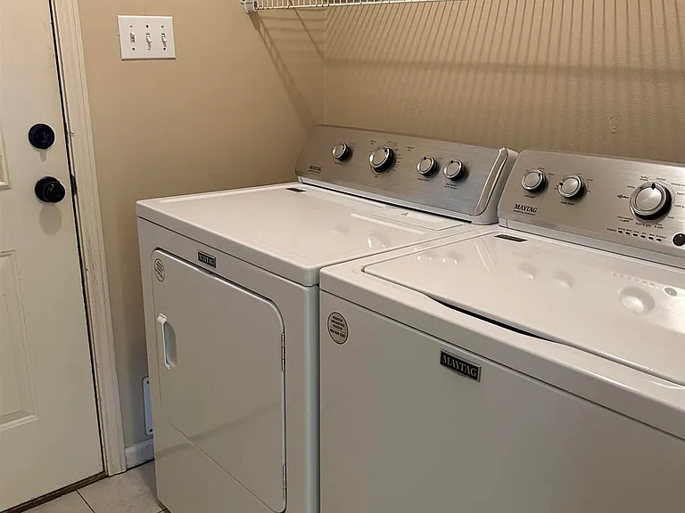 5050 Stumberg Ln — Photo 12
