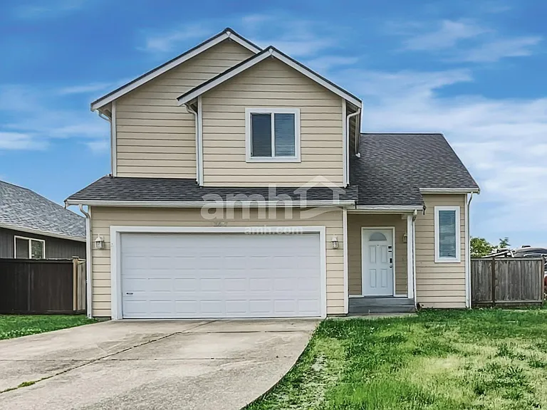 16627 Greenleaf Ave SE — Photo 1