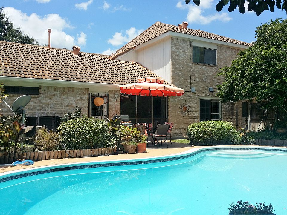 1st image of 1031 Coachlight Dr