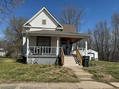 2 W Vine St, Villa Grove, IL, 61956