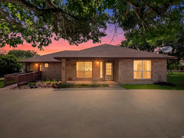 1969 FM 1516 S, China Grove, TX 78263
