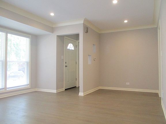 4th image of 3616 Elmwood Ave