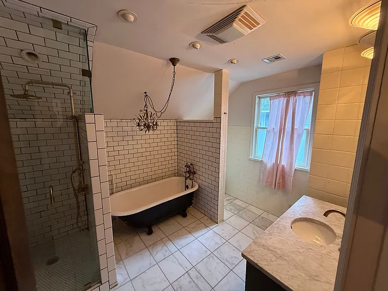 1414 S Carson Ave — Photo 14