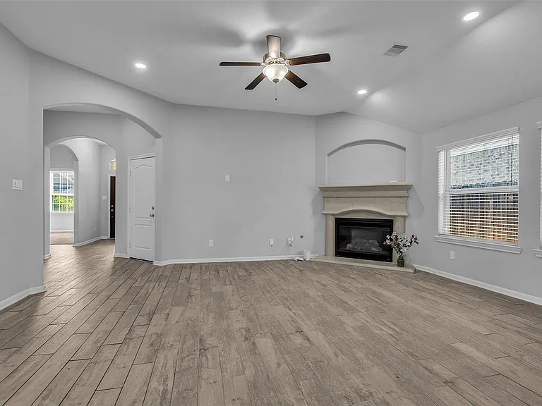 16838 Ellicott Rock Dr — Photo 12