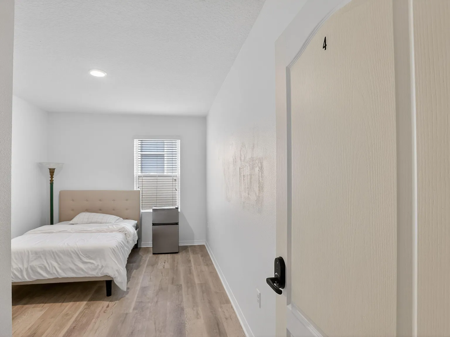 4 bed, 2.0 bath, 1867 sqft, $845 — Photo 2