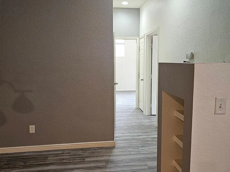 S Winnipeg Cir — Photo 15