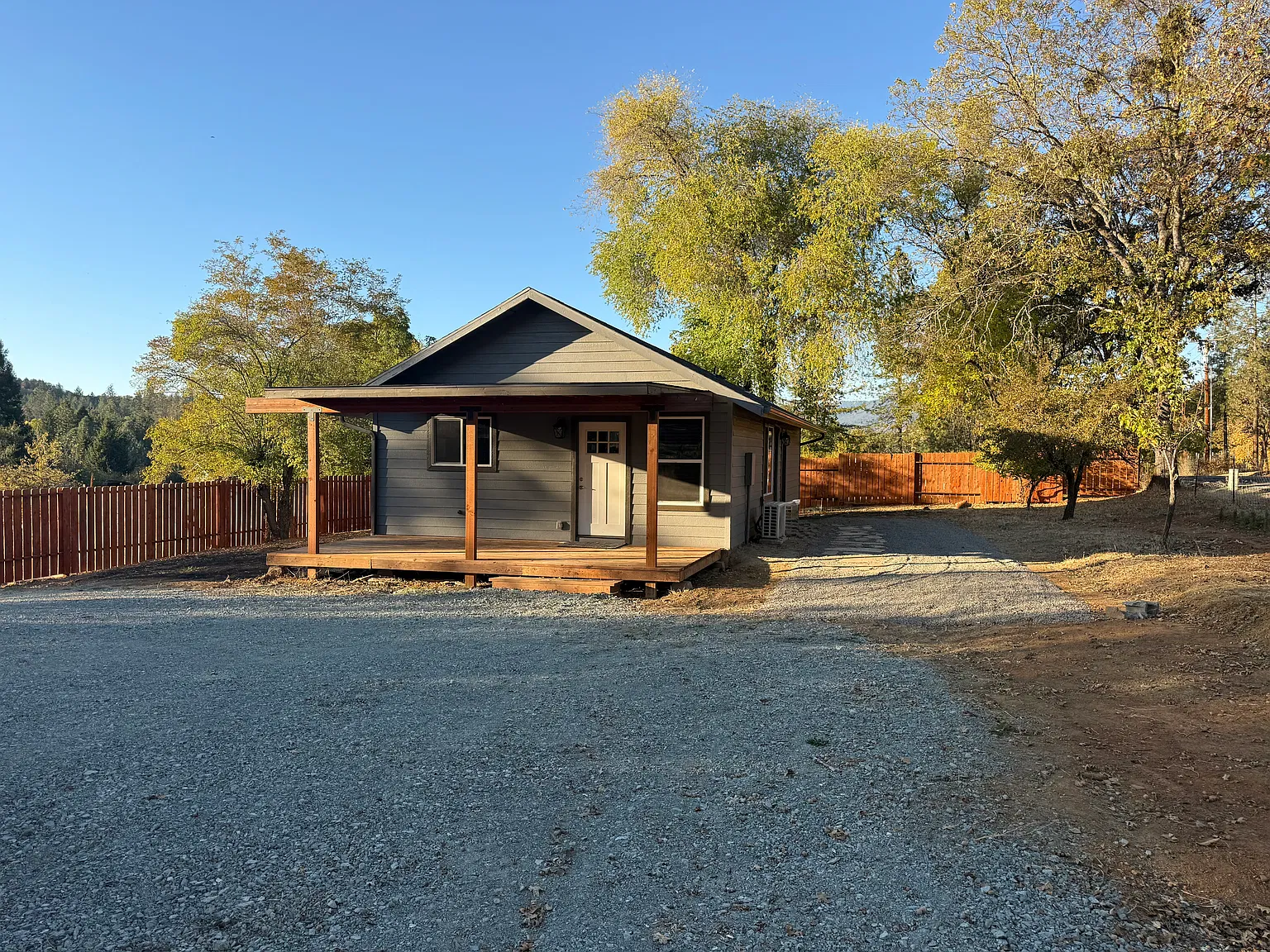 2 bed, 900 sqft, $1,750 — Photo 1