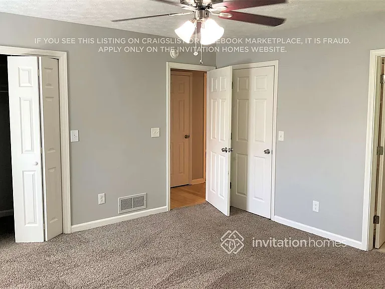 2417 Broward Dr NE — Photo 5