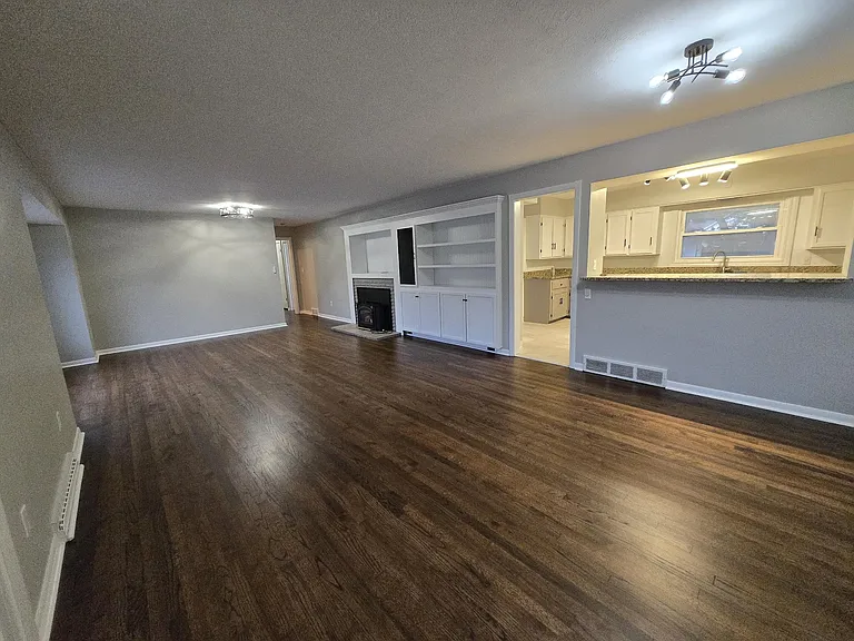 living room/dining room/kitchen
